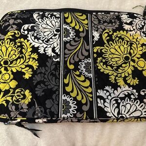 NWT VERA BRADLEY 17” LAPTOP SLEEVE BAROQUE